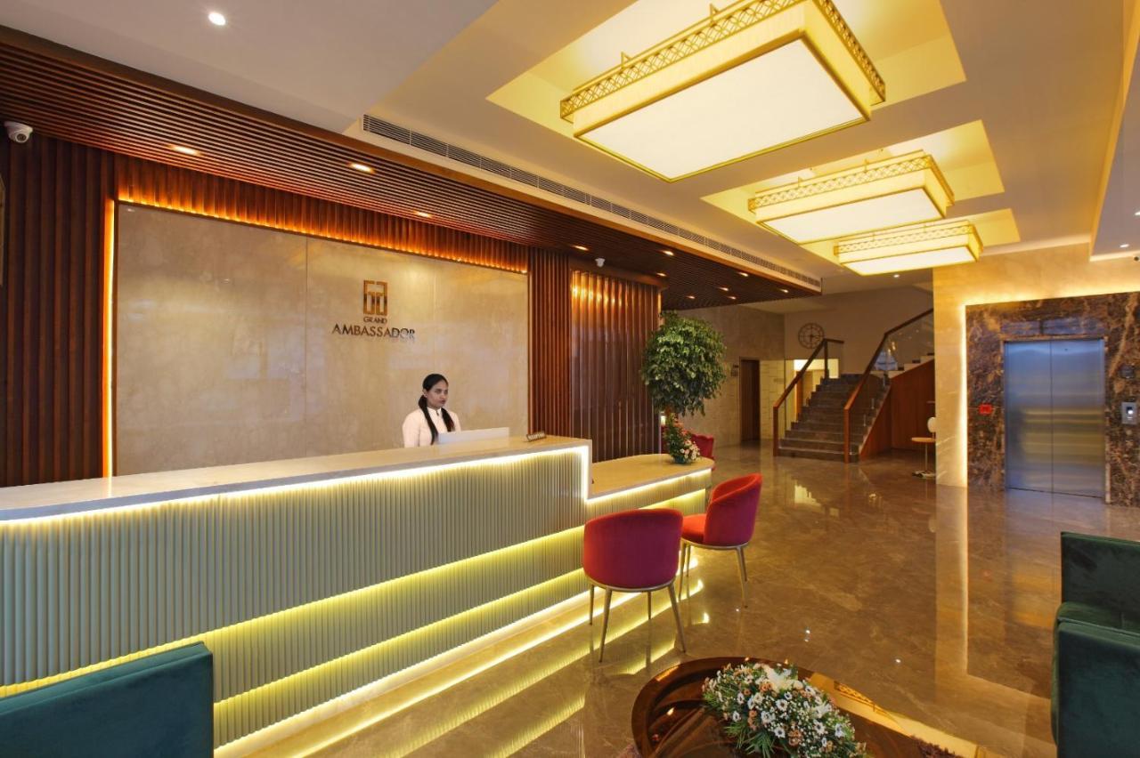 The Grand Ambassador Hotel Котаям Екстериор снимка